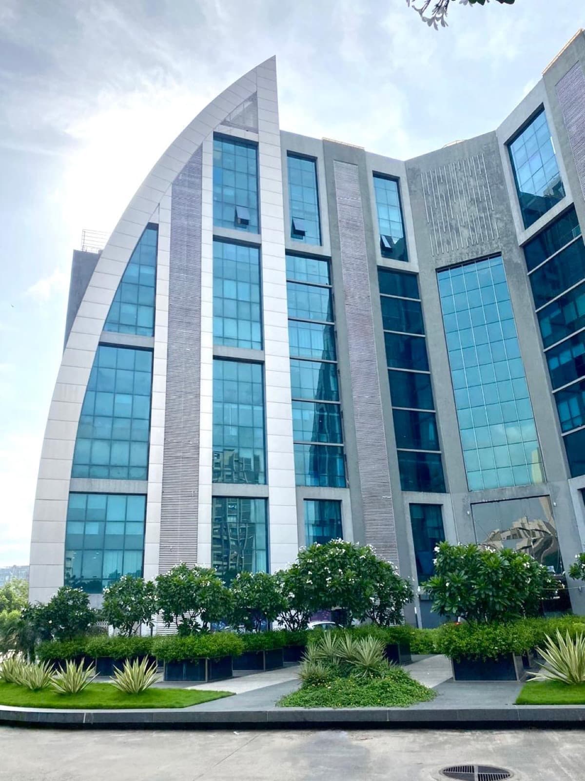 Shine Aesthetic & Eye Clinic facility