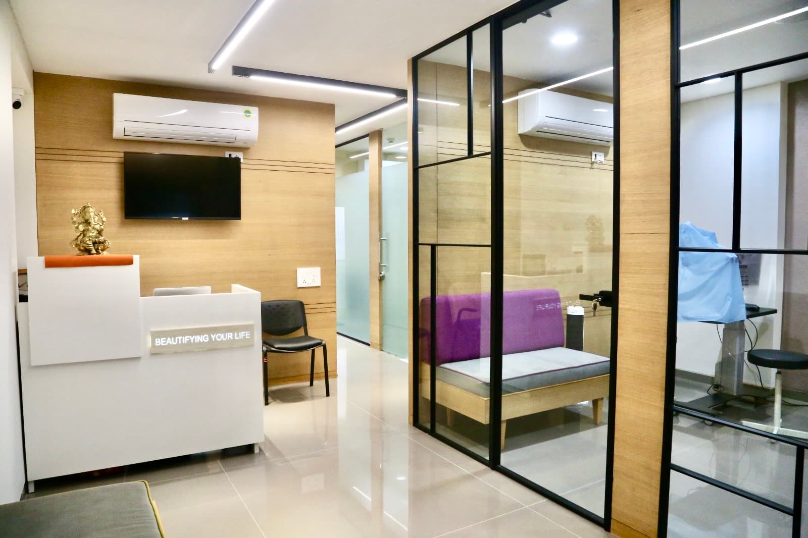 Shine Aesthetic & Eye Clinic facility