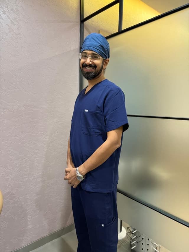 Dr. Gursimrat Paul Singh, Plastic, Aesthetic & Reconstructive Surgeon